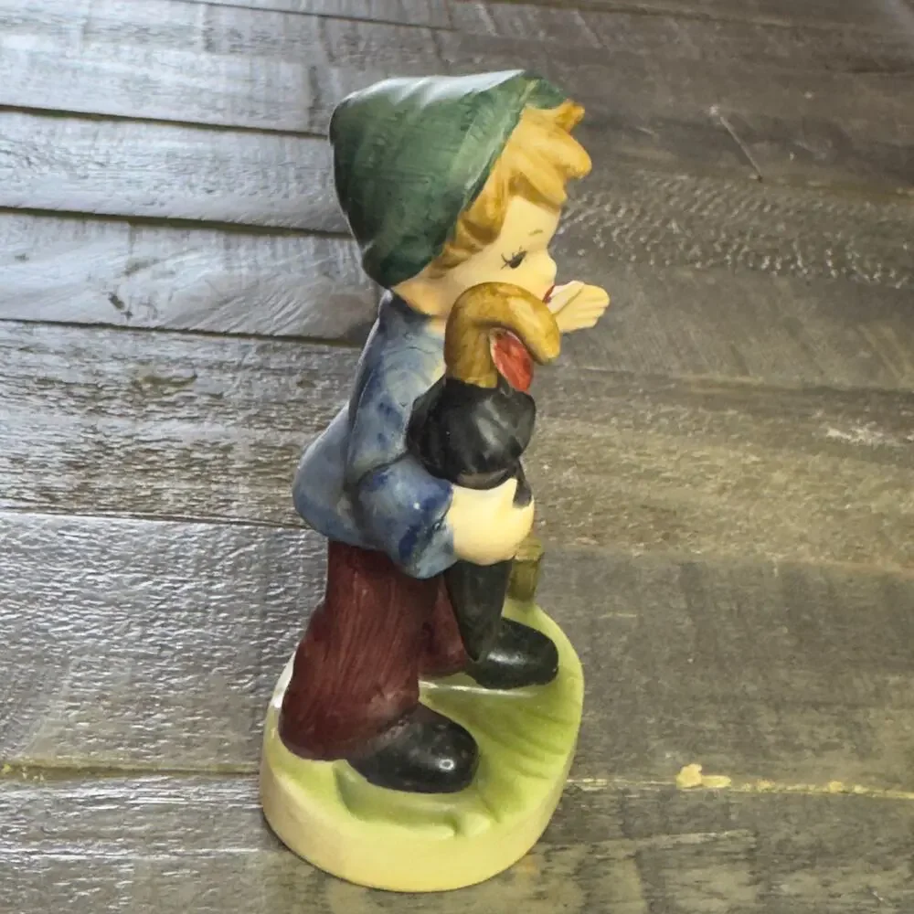 Vintage Inarco Figurine Boy With Umbrella # E4713‎ 3.5